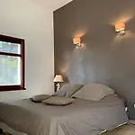La Dans Les Pins Apartament *